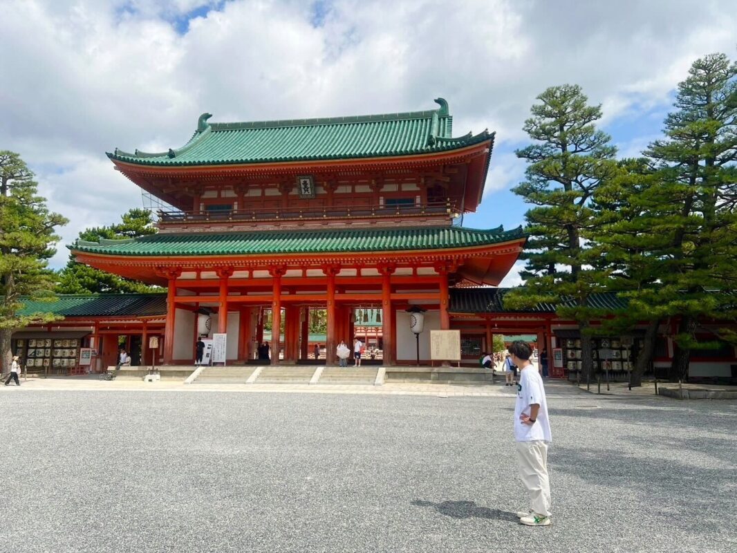 平安神宮で朝食を。